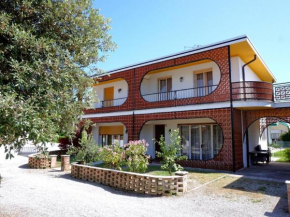 Belvilla by Oyo Villa Fabienne 32